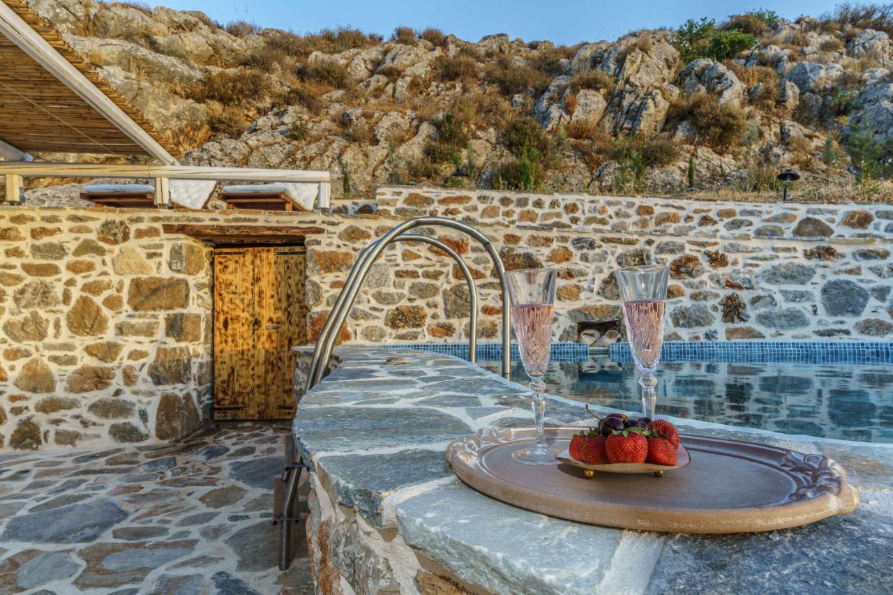 Villa Simantiri Pombia 外观 照片