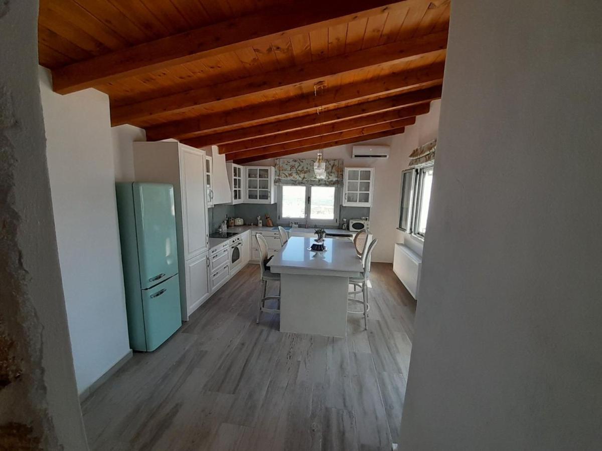 Villa Simantiri Pombia 外观 照片